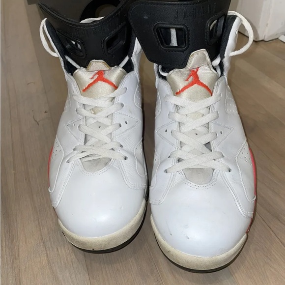 - Nike Air Jordan 6 Retro Infrared White 2014 Size 9 Can Fit 9.5 Like Mike Champ - Picture 2 of 3